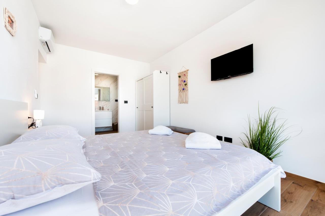 Apartments Sunrise & Sunset Rovinj Exterior foto